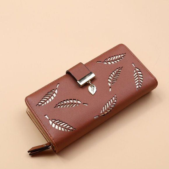 Leaf Graphic Zippered Wallet, NWT - Picture 1 of 3